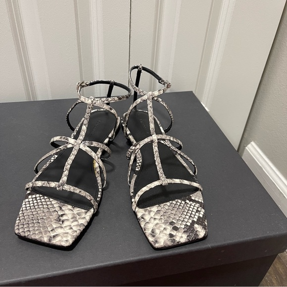 Sigerson Morrison Fedora Snake Embossed Leather Strappy Sandals IT 40/US 9.5-10 - Picture 2 of 10